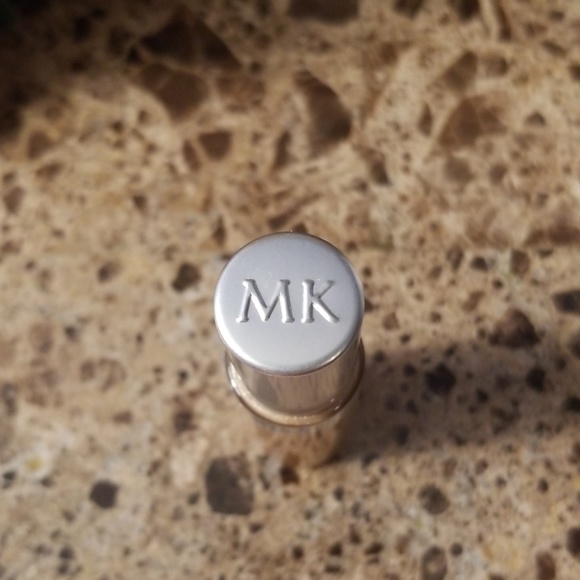 Cream and Sugar: Mary Kay Lip Gloss - Picture 2 of 7